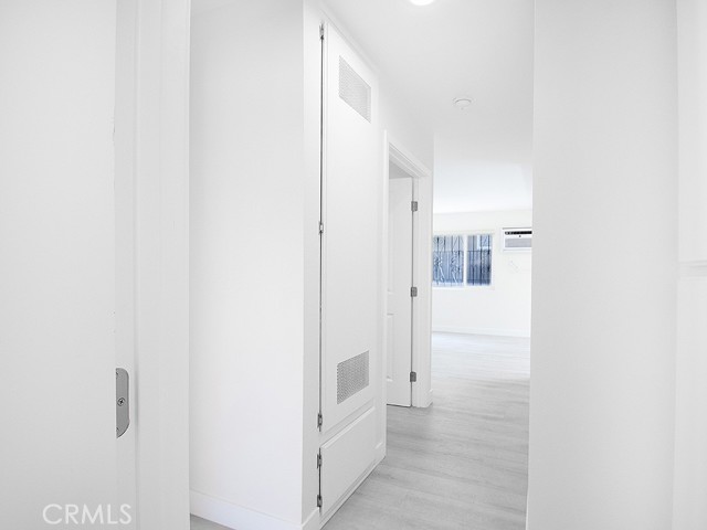 831 Glendale Boulevard, Los Angeles CA: https://media.crmls.org/medias/776385b2-f6c4-469b-9232-6291097da036.jpg