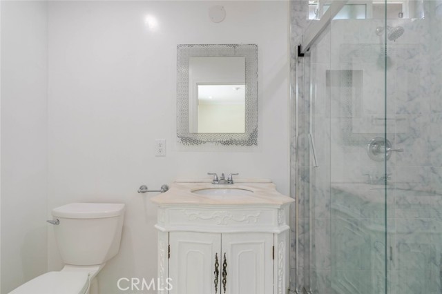 Detail Gallery Image 17 of 21 For 11246 Saticoy St, Sun Valley,  CA 91352 - 3 Beds | 2 Baths