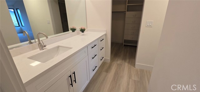 1364 Park Plaza Drive, Long Beach CA: https://media.crmls.org/medias/7767603e-956b-4e32-9e81-745fc58ee588.jpg