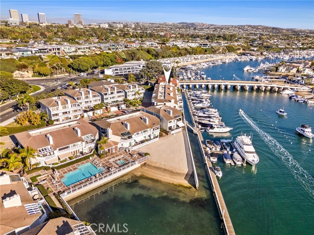 Detail Gallery Image 40 of 44 For 1033 Bayside Cove #106,  Newport Beach,  CA 92660 - 2 Beds | 2/1 Baths