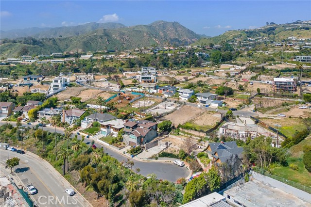 Detail Gallery Image 6 of 23 For 16625 Marquez Ter, Pacific Palisades,  CA 90272 - – Beds | – Baths