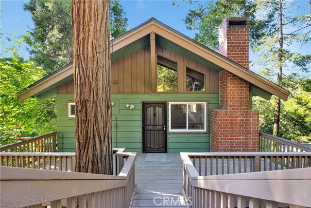 23550 Lake Drive, Crestline CA: https://media.crmls.org/medias/7767e35c-7f8d-4a52-8460-1c6a5c2b3911.jpg