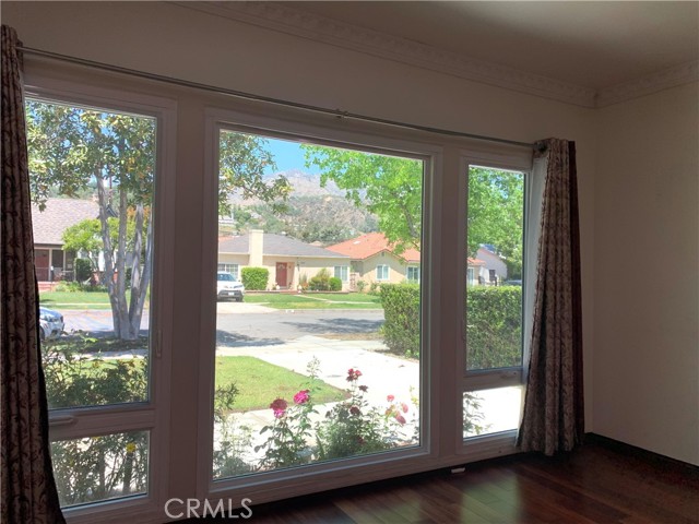 220 Laurel Avenue, Arcadia CA: https://media.crmls.org/medias/77687f03-5370-4cb7-80a8-a4230f3d8d0a.jpg