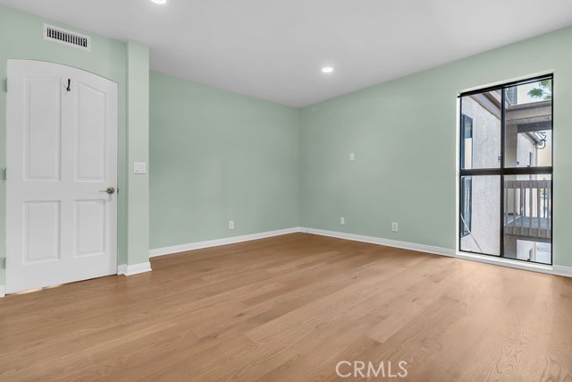 Detail Gallery Image 10 of 40 For 6314 Marina Pacifica, Long Beach,  CA 90803 - 2 Beds | 2 Baths