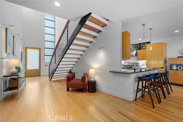 Detail Gallery Image 17 of 51 For 1635 19th St, Manhattan Beach,  CA 90266 - 6 Beds | 4 Baths