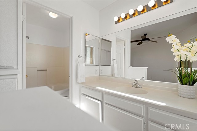 3519 San Jacinto Avenue, Rosamond CA: https://media.crmls.org/medias/77696a0b-b961-4a9a-894c-cd211698963c.jpg