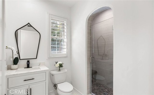 31 Prairie, Irvine CA: https://media.crmls.org/medias/7769b293-98ac-4423-8ff2-51366215d31a.jpg