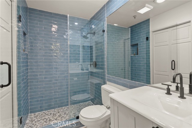 Detail Gallery Image 21 of 27 For 2 Canyon Island Dr #22,  Newport Beach,  CA 92660 - 2 Beds | 2 Baths