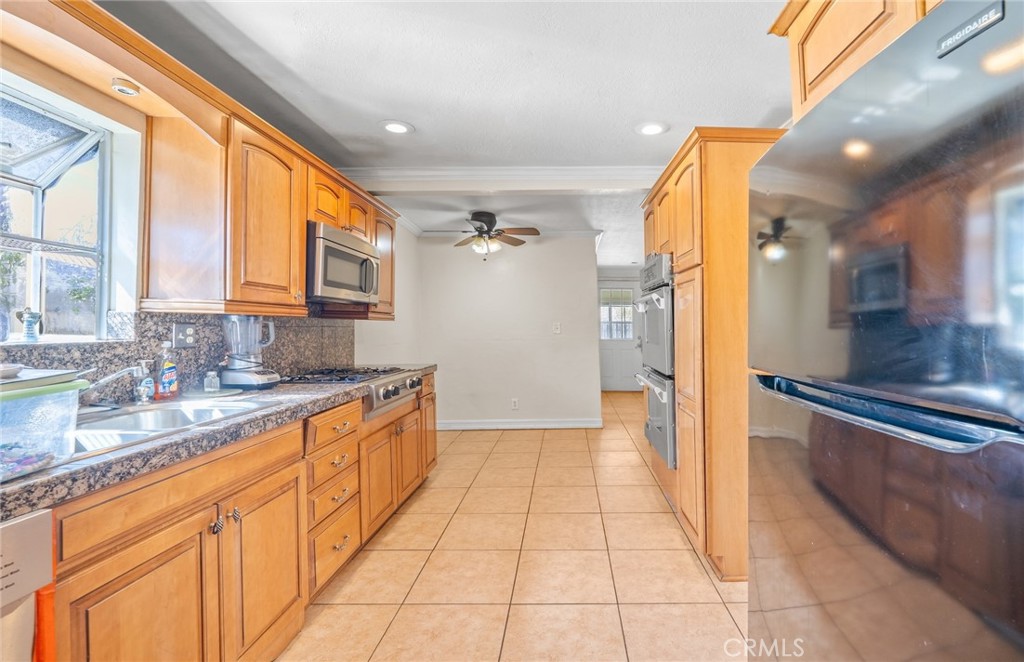 MLS #CV25223192 image #10