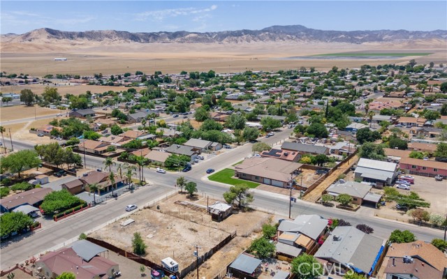 613 S Union Avenue, Avenal CA: https://media.crmls.org/medias/776a5186-5c26-47a2-87c1-58cfbe7f9791.jpg
