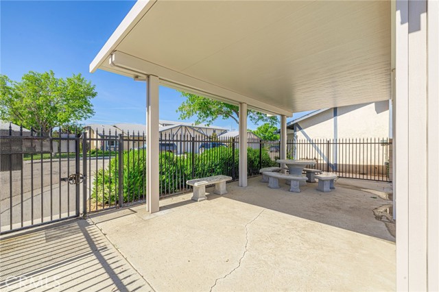 43840 Bobby Jones Drive, Lancaster CA: https://media.crmls.org/medias/776a944f-b59b-441a-841e-912e799ecdf5.jpg