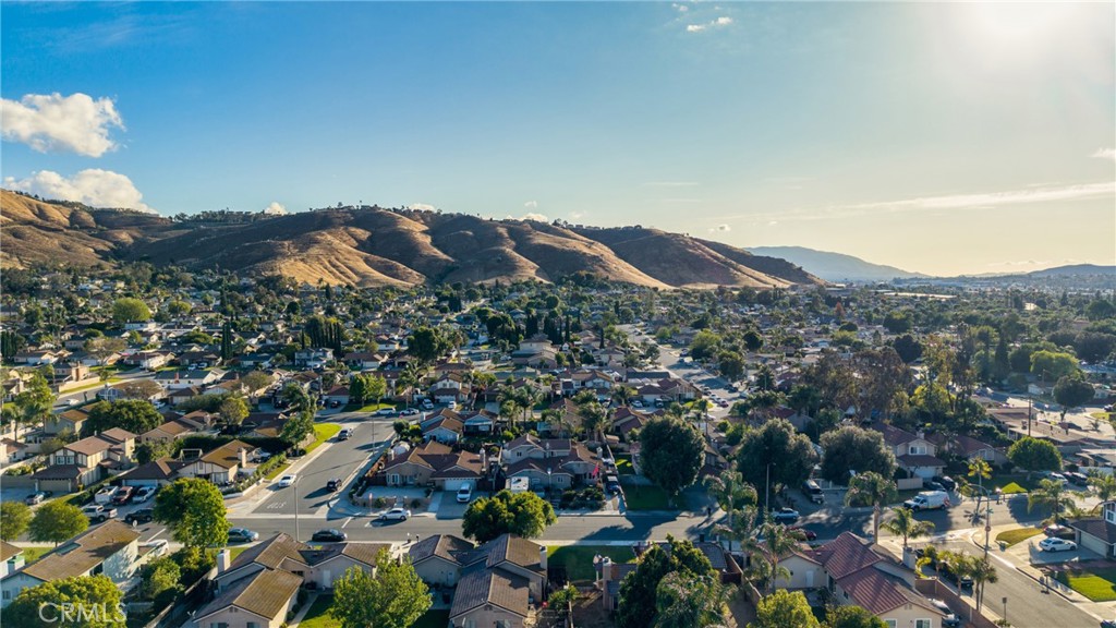 https://media.crmls.org/medias/776a99ce-bea5-4517-a03c-54dc31a1a55f.jpg?preset=X-Large