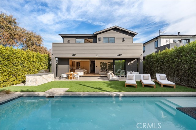 4453 Gentry Avenue, Studio City CA: https://media.crmls.org/medias/776b4a9e-7590-4dca-b22f-83909d4b670c.jpg