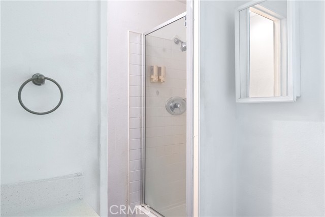 5700 Etiwanda Avenue, Tarzana CA: https://media.crmls.org/medias/776b4e04-1d4c-48a4-9ade-c46359222b04.jpg