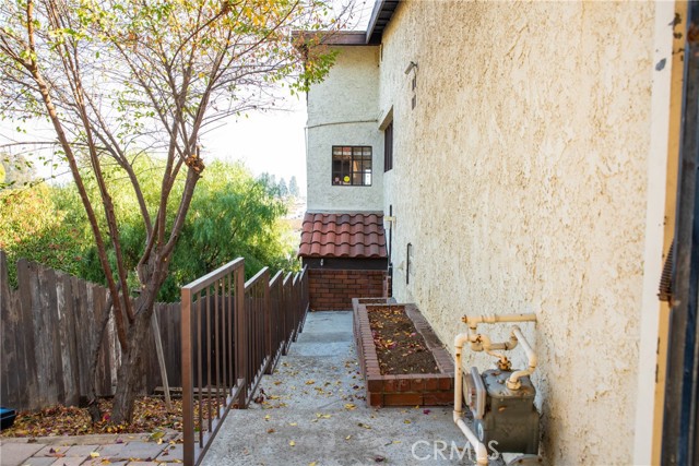 Detail Gallery Image 2 of 17 For 227 S Atlantic Bld a,  Monterey Park,  CA 91754 - 3 Beds | 2/1 Baths