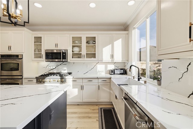 Detail Gallery Image 19 of 75 For 19721 Mathilde, Saugus,  CA 91350 - 5 Beds | 4 Baths