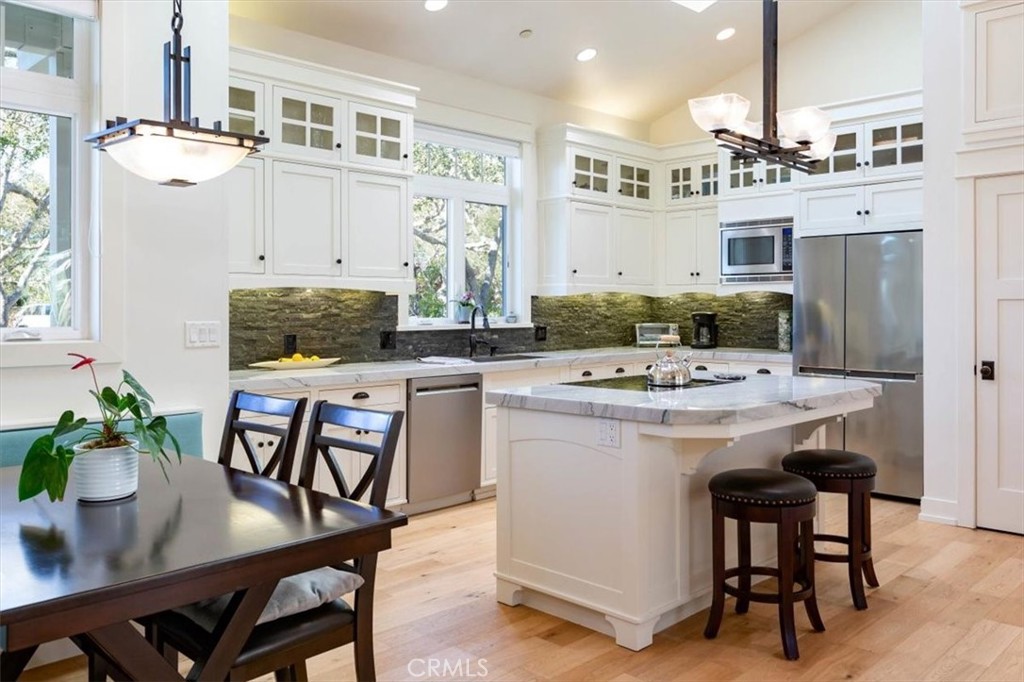 980 Manor Way, Cambria, CA 93428