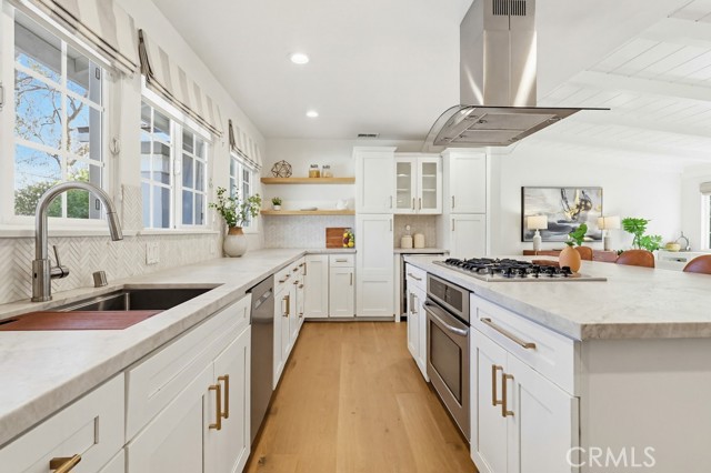 Detail Gallery Image 7 of 34 For 12308 La Maida St, Valley Village,  CA 91607 - 3 Beds | 2 Baths