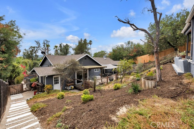 Detail Gallery Image 20 of 29 For 19419 Oxnard St, Tarzana,  CA 91356 - 4 Beds | 4 Baths