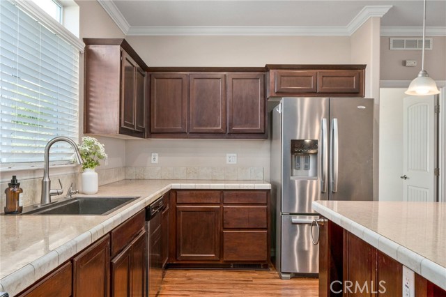 Detail Gallery Image 8 of 24 For 914 Ironwood Ln, Fountain Valley,  CA 92708 - 3 Beds | 2 Baths