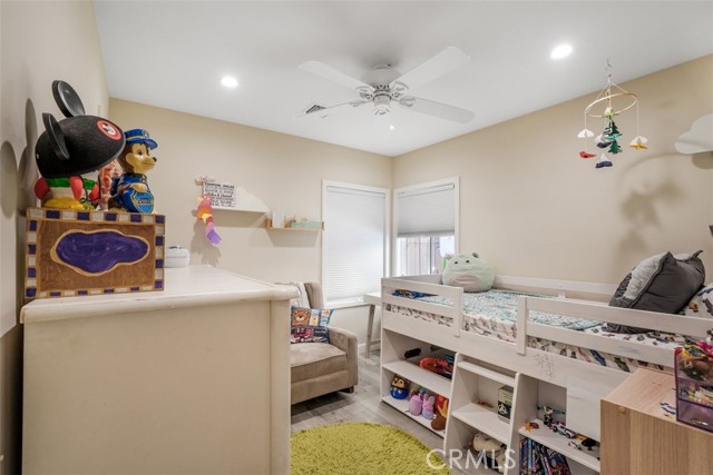 22960 Crespi Street, Woodland Hills CA: https://media.crmls.org/medias/776ebb82-d8c2-4381-87ed-1b8408d8ae9d.jpg