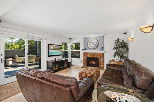 Detail Gallery Image 13 of 25 For 27931 Catalonia Ct, Mission Viejo,  CA 92692 - 4 Beds | 2/1 Baths