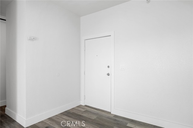 Detail Gallery Image 4 of 16 For 228 S Kenwood St #407,  Glendale,  CA 91205 - 0 Beds | 1 Baths