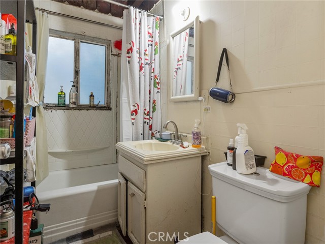 Detail Gallery Image 18 of 24 For 2309 N Niagara St, Burbank,  CA 91504 - 3 Beds | 1 Baths