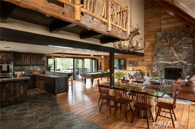 942 Lake Edge, Lake Arrowhead, CA 92352