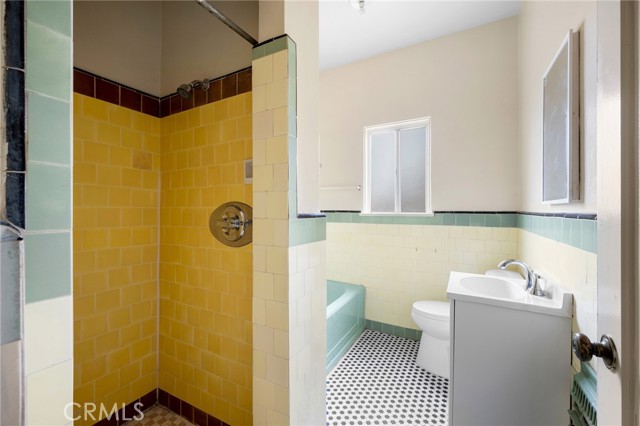 Detail Gallery Image 13 of 17 For 200 E Lomita Ave #5,  Glendale,  CA 91204 - 1 Beds | 1 Baths