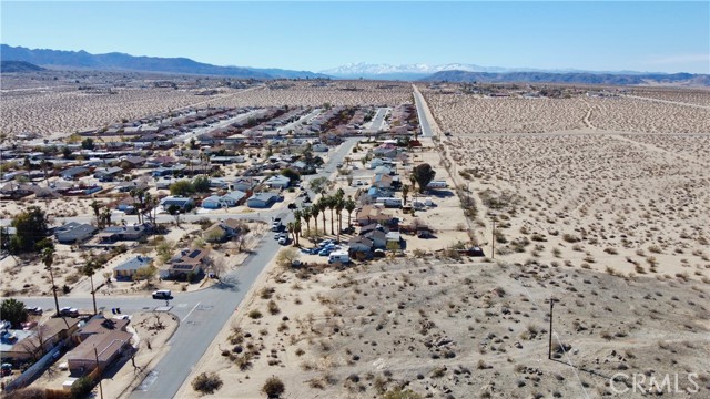 Detail Gallery Image 12 of 15 For 1 Sunny Slope Dr, Twentynine Palms,  CA 92277 - – Beds | – Baths