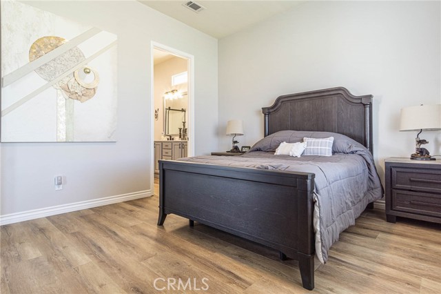 Detail Gallery Image 14 of 33 For 10492 Wilmington Ln, Apple Valley,  CA 92308 - 2 Beds | 2 Baths