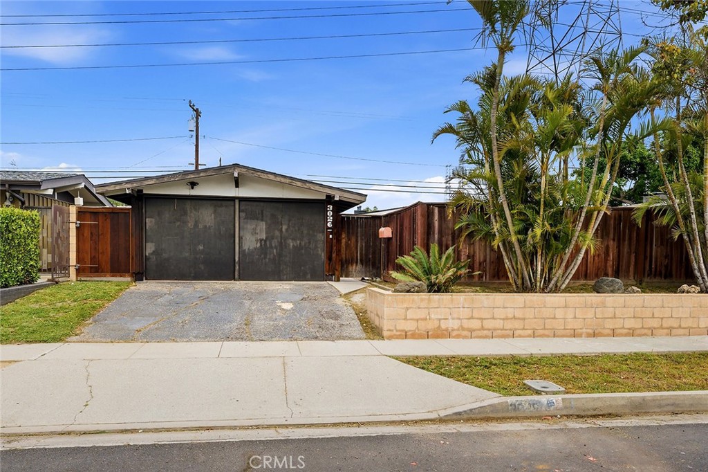 3026 Stevely Avenue