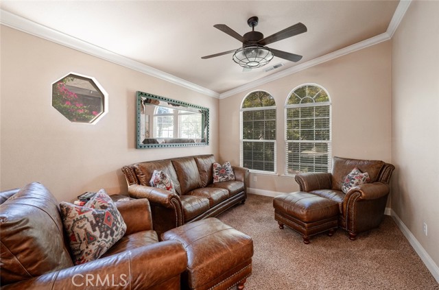 Detail Gallery Image 4 of 20 For 2232 Howard St, Kingsburg,  CA 93631 - 4 Beds | 2 Baths