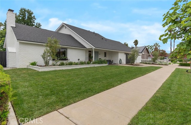 546 S Kensington Rd, Orange, CA 92869