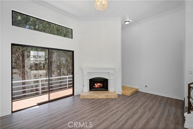 Detail Gallery Image 3 of 32 For 11954 Mayfield Ave #3,  Los Angeles,  CA 90049 - 2 Beds | 2/1 Baths