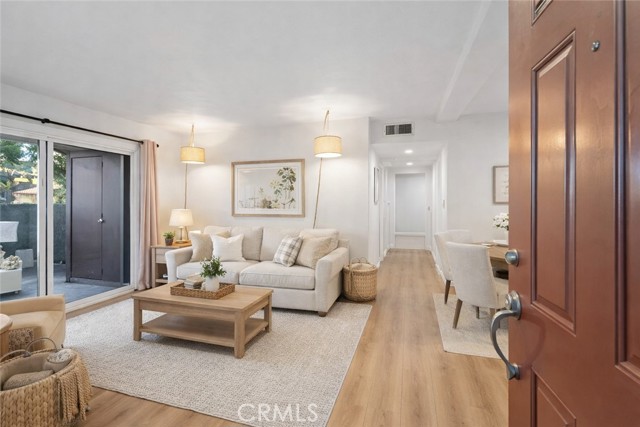 Detail Gallery Image 3 of 43 For 200 E Alessandro #72,  Riverside,  CA 92508 - 2 Beds | 2 Baths