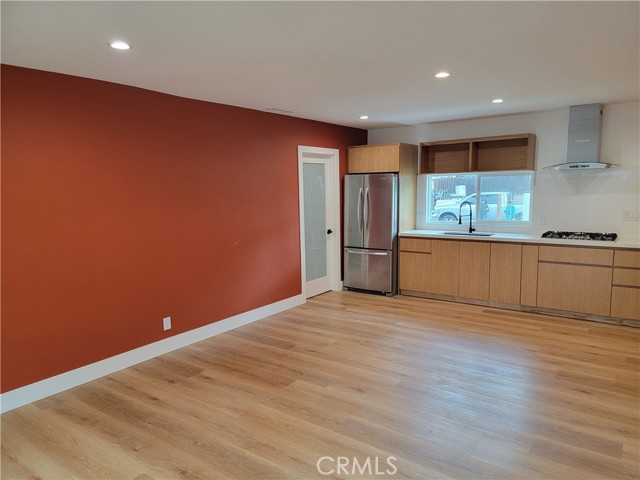 Detail Gallery Image 6 of 15 For 18725 Bassett St, Reseda,  CA 91335 - 2 Beds | 2 Baths
