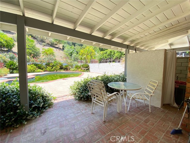 Detail Gallery Image 21 of 25 For 5323 Del Moreno Dr, Woodland Hills,  CA 91364 - 3 Beds | 3 Baths