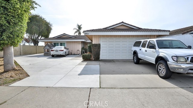 Detail Gallery Image 1 of 18 For 10984 Goldeneye Ave, Fountain Valley,  CA 92708 - 6 Beds | 4/1 Baths