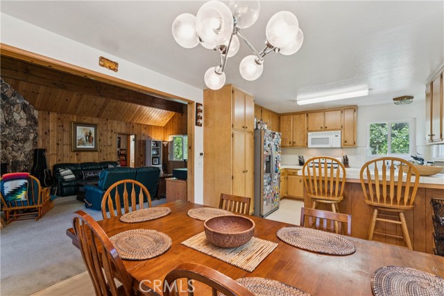 582 Grass Valley Ct, Lake Arrowhead, CA 92352 photo 5
