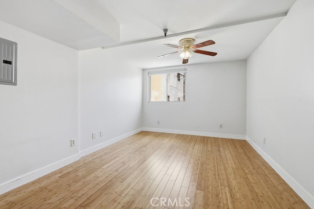 Detail Gallery Image 10 of 21 For 5143 Bakman, North Hollywood,  CA 91601 - 2 Beds | 2 Baths