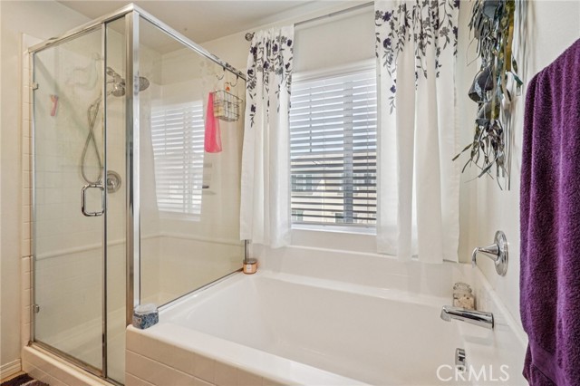 6562 Crescendo Court, Eastvale CA: https://media.crmls.org/medias/7776c37e-6fda-4cb7-bce6-3c633460808d.jpg