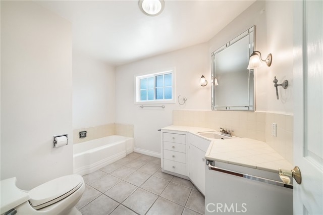 Detail Gallery Image 33 of 52 For 178 N Monterey Rd, Orange,  CA 92866 - 4 Beds | 4 Baths