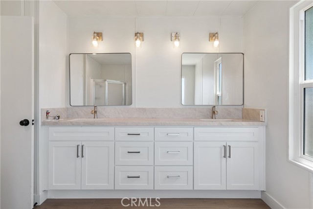 204 N La Paloma Avenue, San Jacinto CA: https://media.crmls.org/medias/77771977-307c-4254-aae3-1453f7eedd7f.jpg
