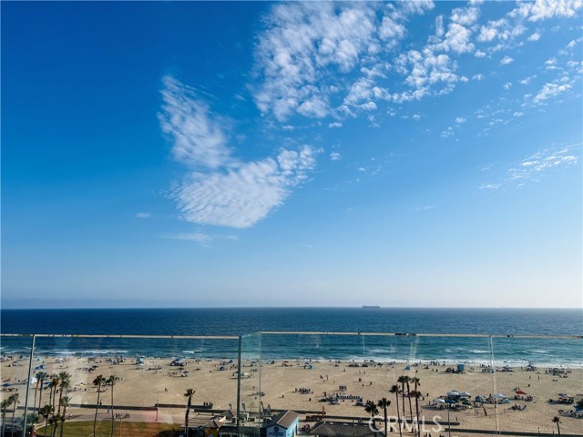 117 Alabama Street, Huntington Beach CA: https://media.crmls.org/medias/77773c7a-cc79-49e5-9fa9-ff100a92bdeb.jpg