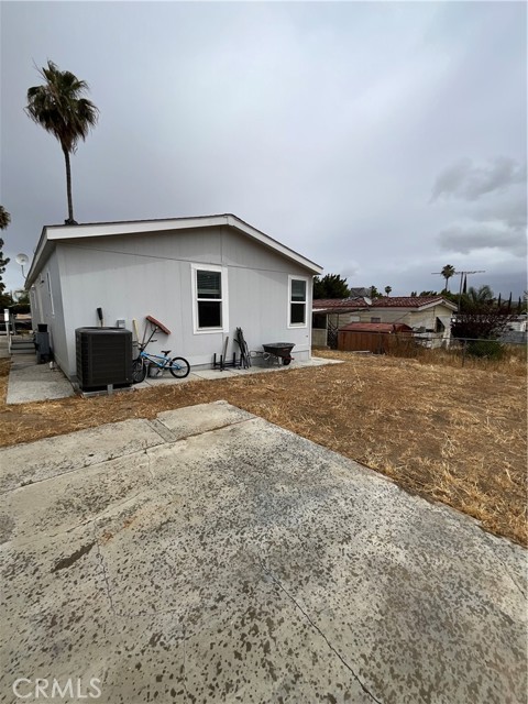 Detail Gallery Image 12 of 13 For 17035 Hidalgo, Perris,  CA 92570 - 3 Beds | 2 Baths