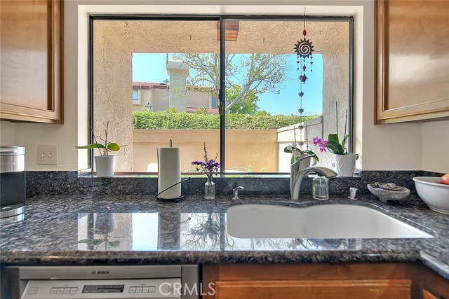 1531 Corte Caballo, Upland CA: https://media.crmls.org/medias/7778147f-1e3a-4f54-be44-029720e70f4e.jpg