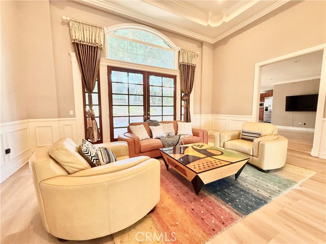 Image 9 of 51 For 1151 Edinburgh Road