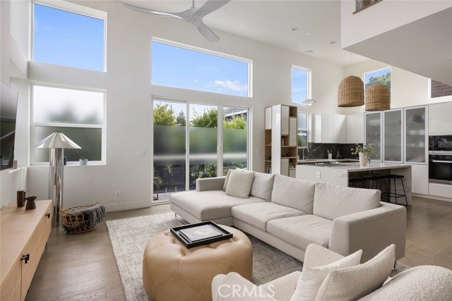 Detail Gallery Image 3 of 39 For 316 N. Francisca Avenue #B,  Redondo Beach,  CA 90277 - 4 Beds | 4 Baths